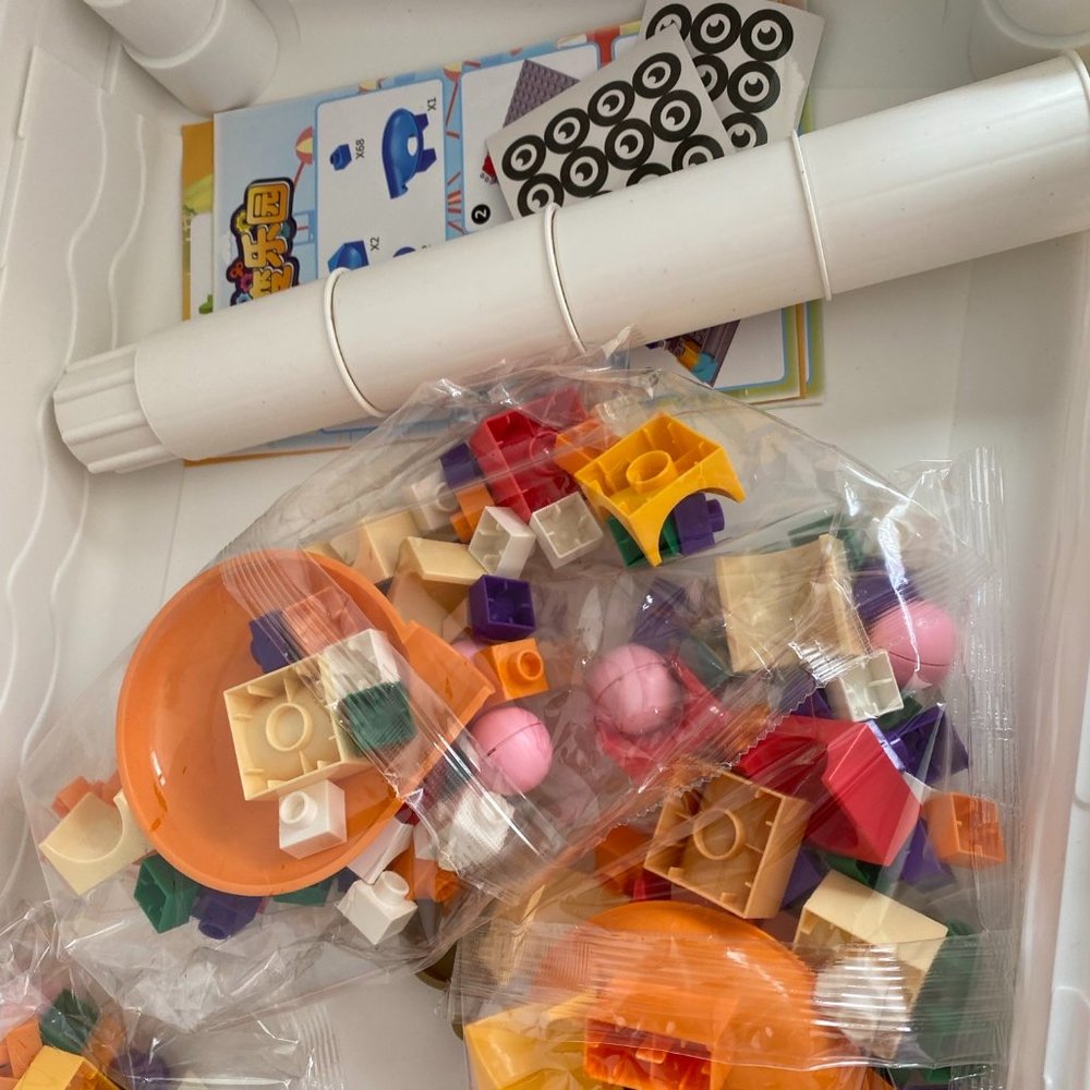 Building blocks - Picture 1 of 3